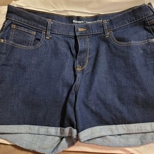 Old Navy curvy denim shorts size 16